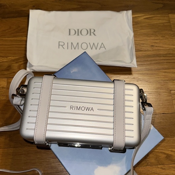 Christian Dior x Rimowa - Amenity Kit - Aluminum - Personal Utility Case Silver - Picture 3 of 16